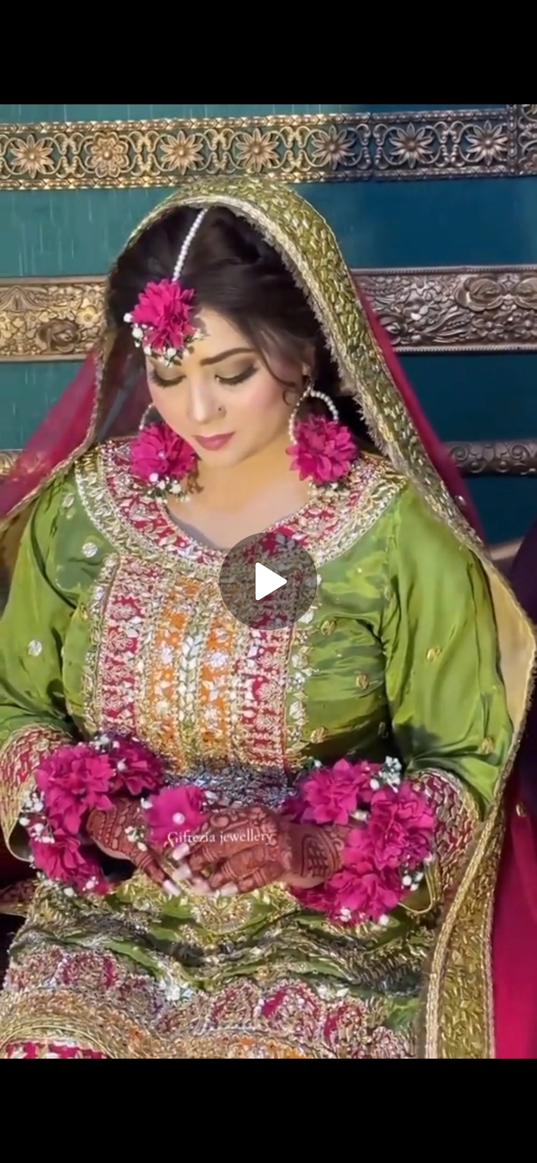 Flora , Floral Jewelry Set
