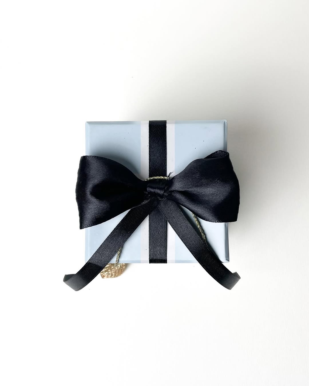 Luex Ribbon Box