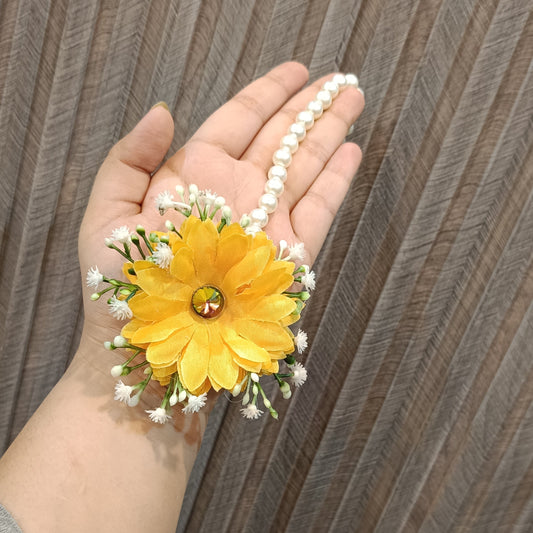 Sunshine Earrings Bindi