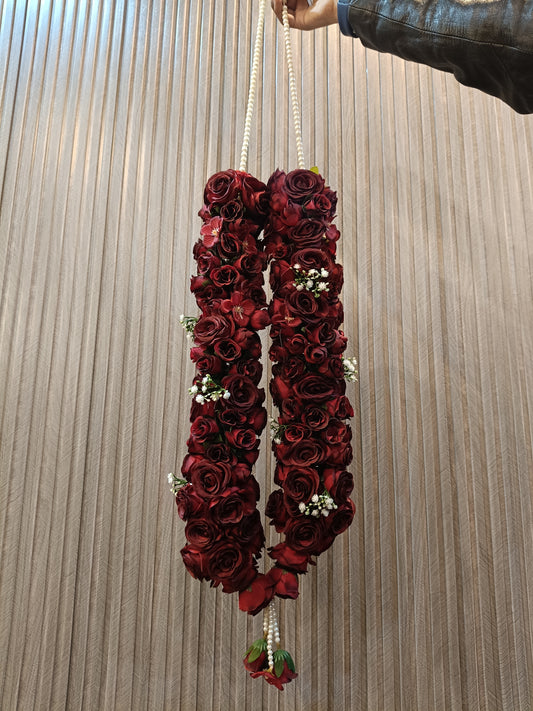 Red Rose Garland