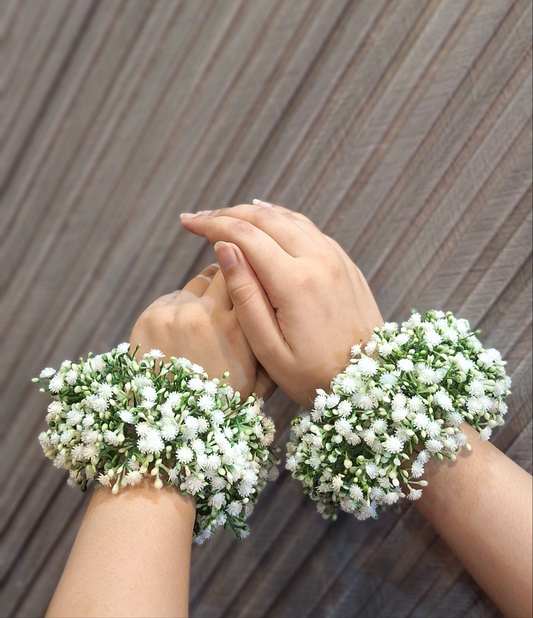 Pearl Bloom Baby's Breath Bracelet