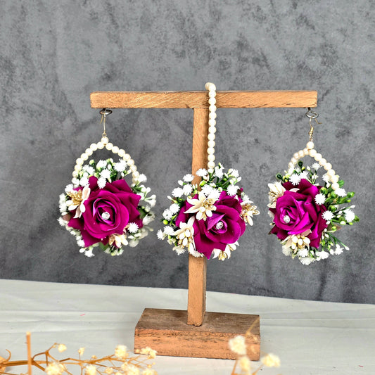 Dark sun artificial floral earrings and bindi set for a pakistani mehndi and haldi bride.
PURPLE ROSE AND ABAY BREATH 