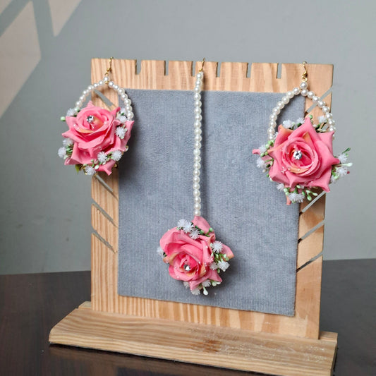 Lavender and deep purple bridal floral hand gajra pair with white floral accents and pearl detailing by De Fleuristes.