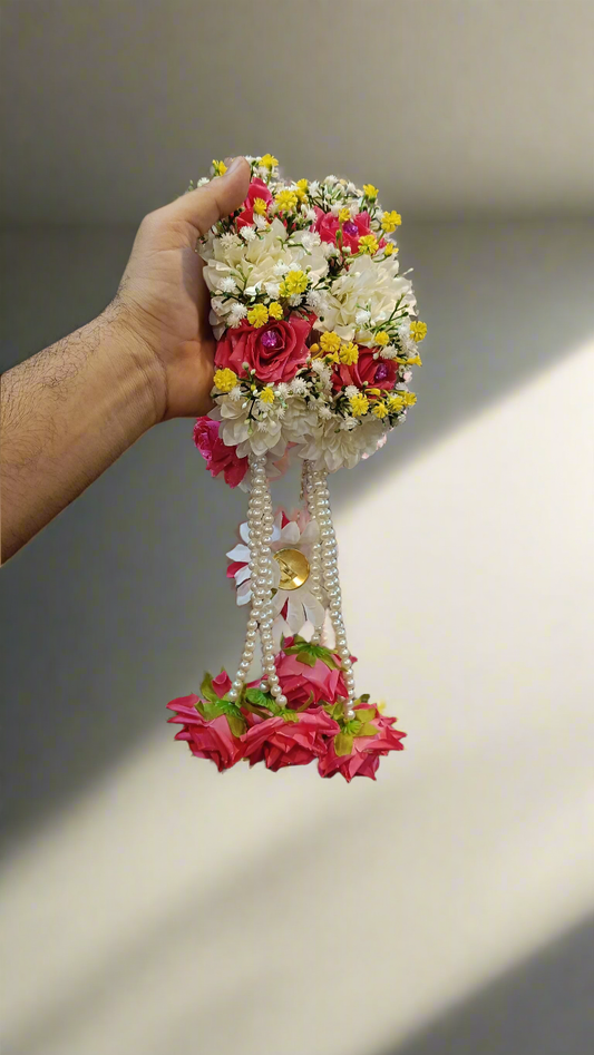 Chic Charm Bloom