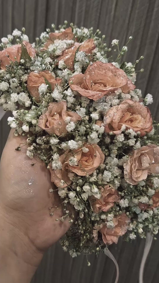 Whimsy Petals – Rose & Baby's Breath Gajra