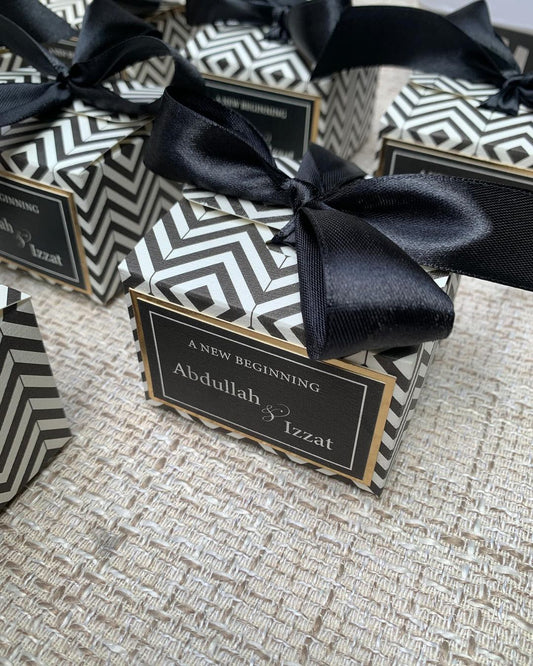 square black ribbon