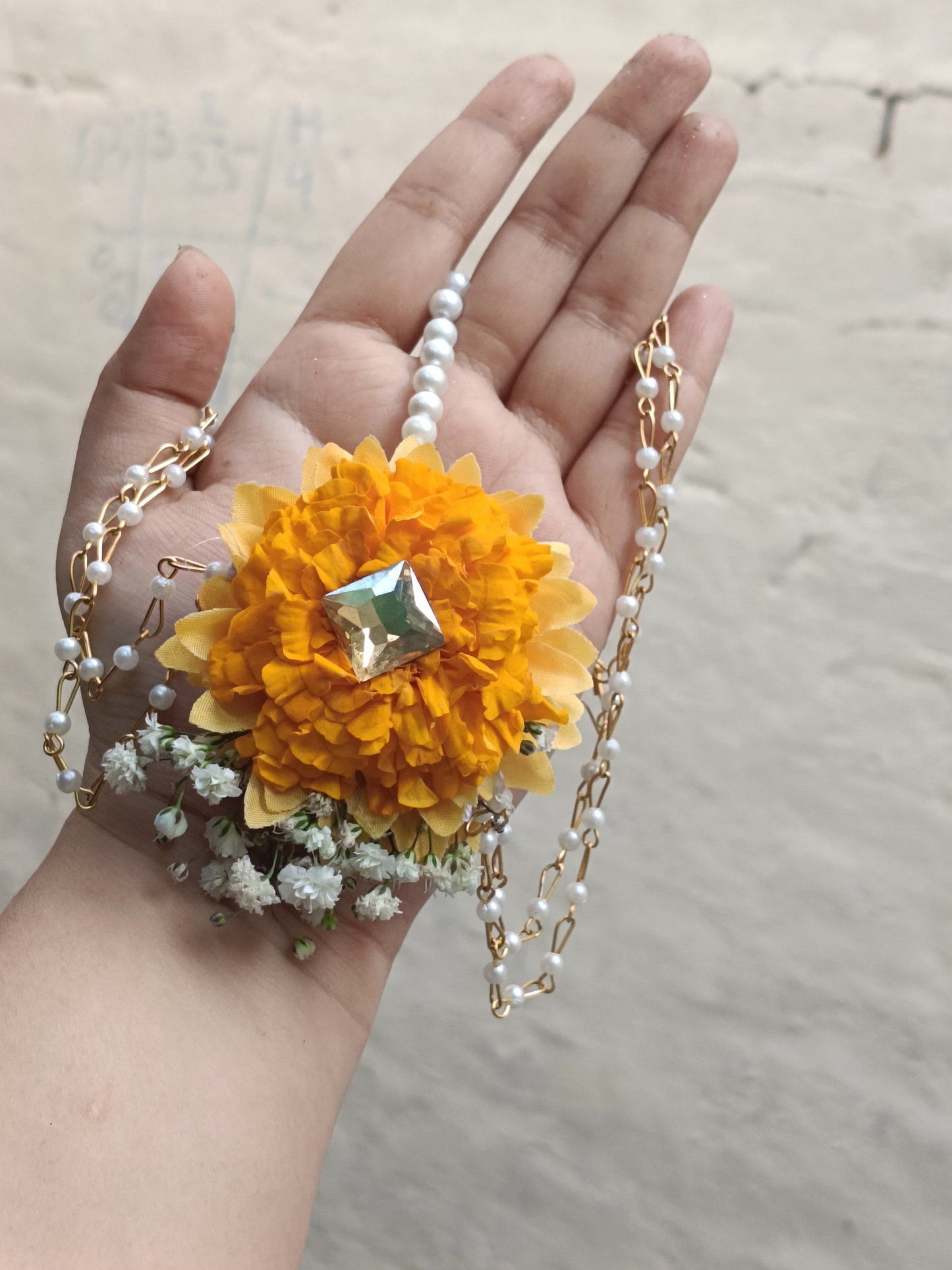 Fresh flowers jewelry for bridals