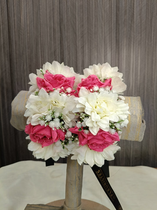 Petal Pink and White Gajra