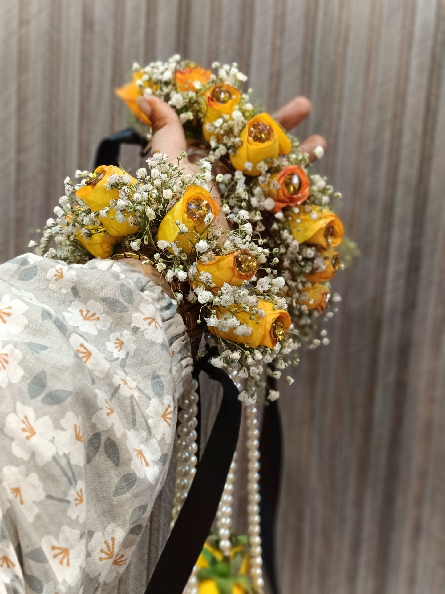 Floral Glamour for Mehndi bride's