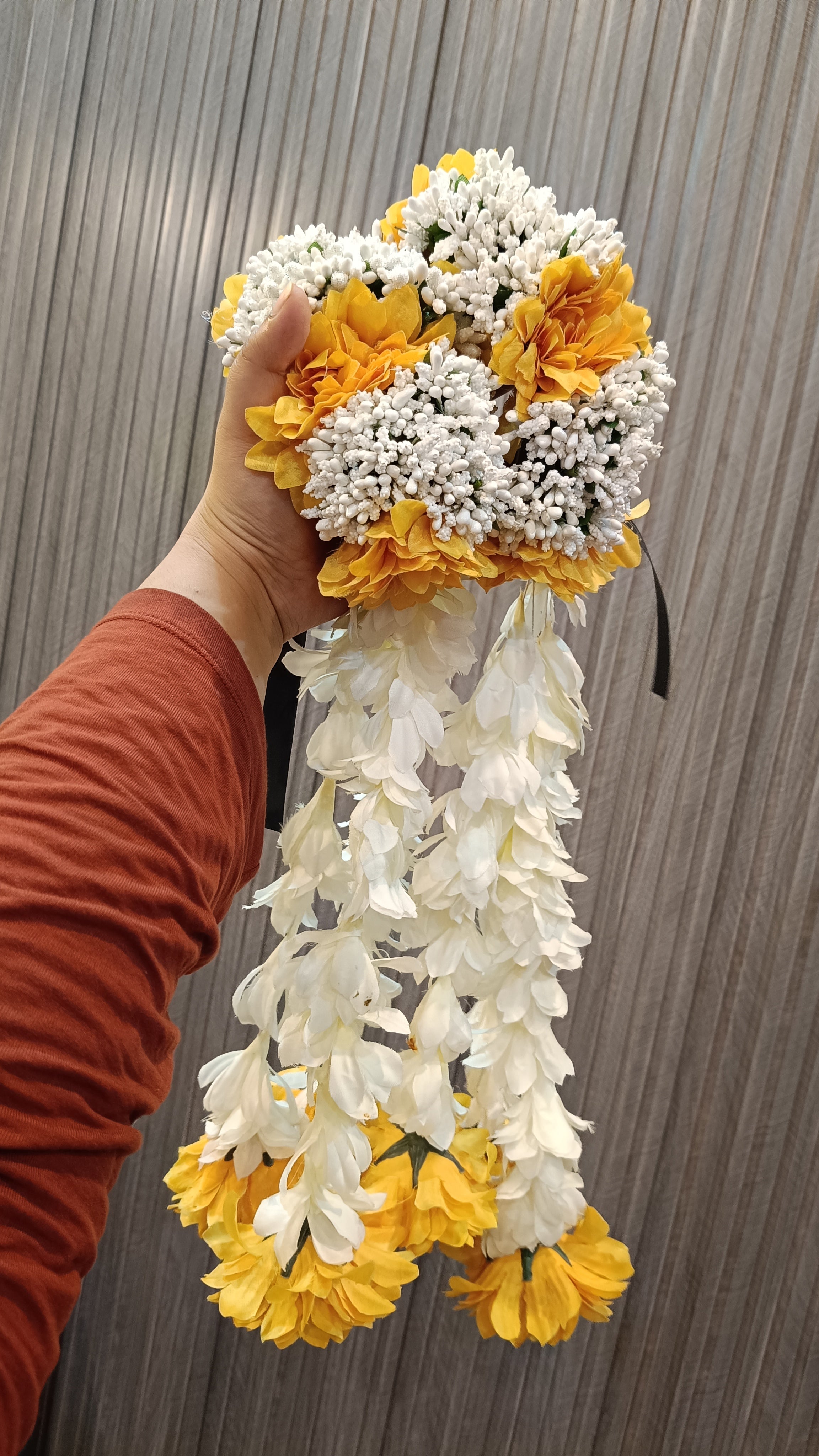 Sunshine Floral Gajra