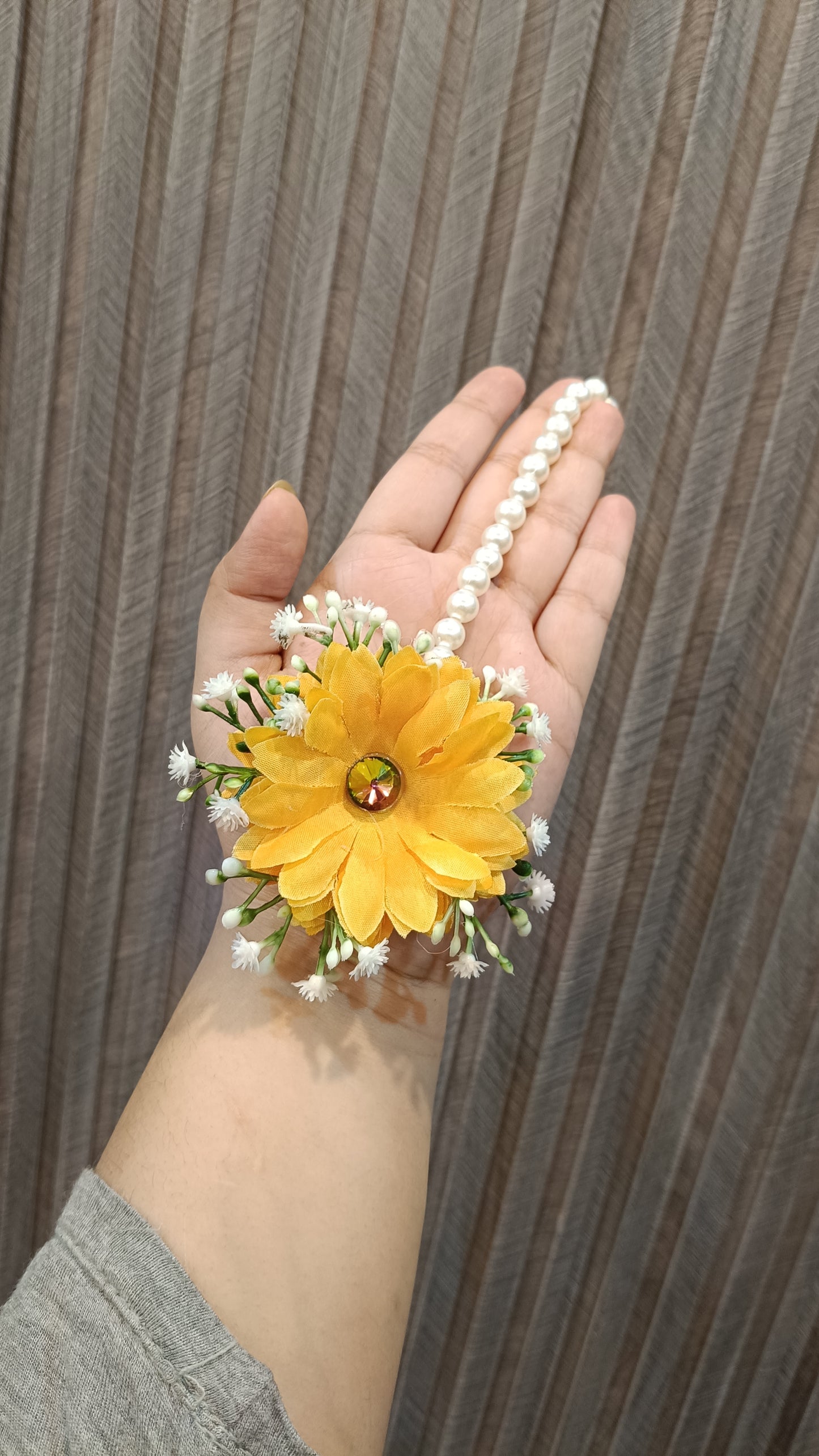 Sunshine Earrings Bindi