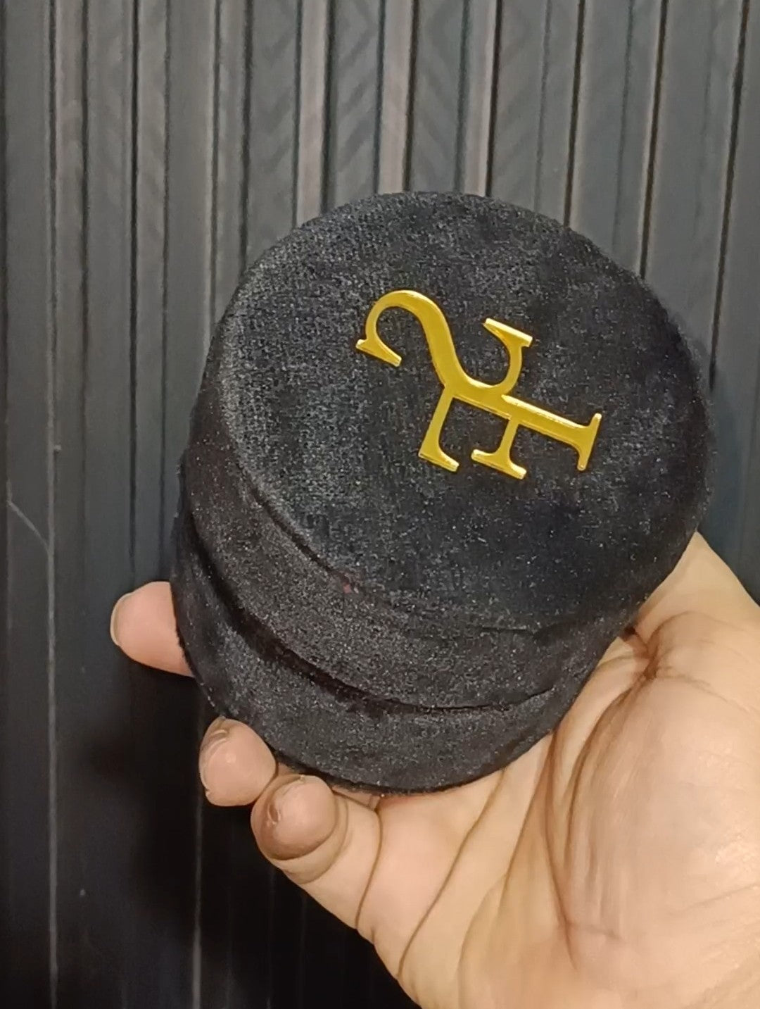 Velvet Round box