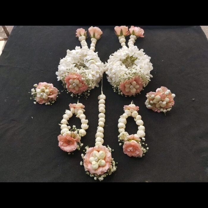 White and Pink floral jwellery/ excellent choice for your Nikkah, Haldi, or Mehndi ceremony.